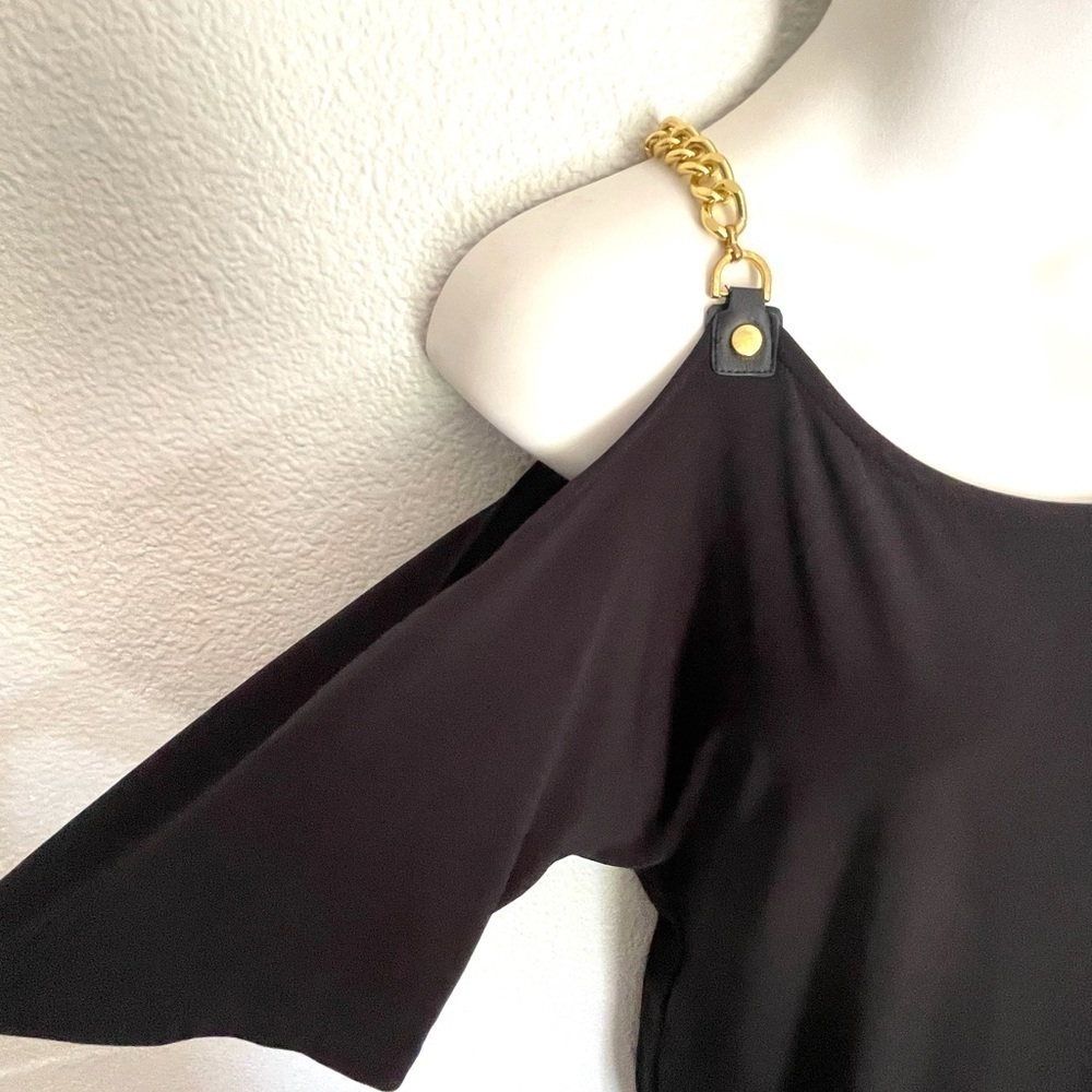 SOHO APPAREL gold chain cold shoulder black dress - Picture 2 of 10